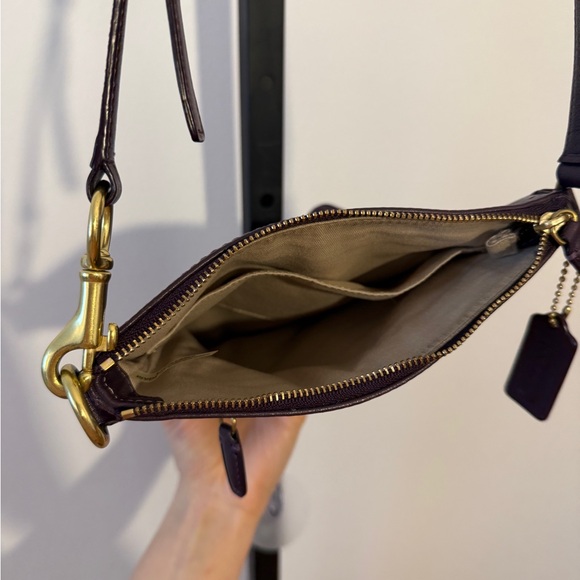 Vintage Coach Legacy Leather Swingpack Bag in Plum - Picture 5 of 5